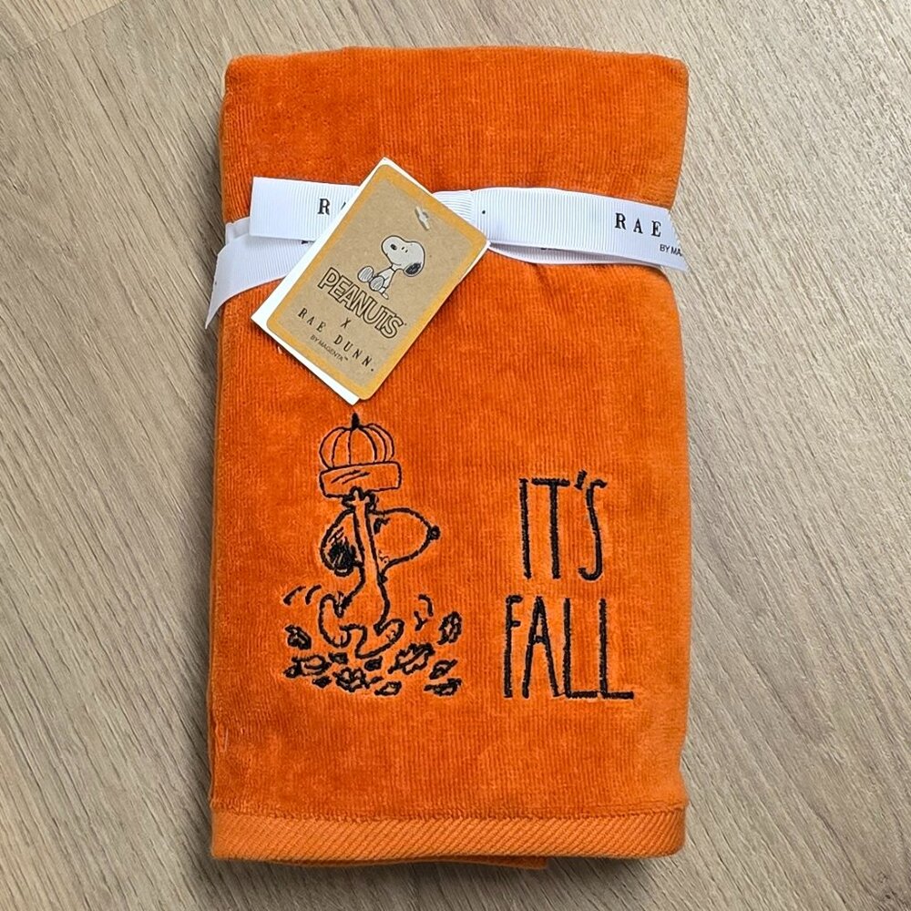 NWT Rae Dunn Peanuts Fall Hand Towels - 2 Pack